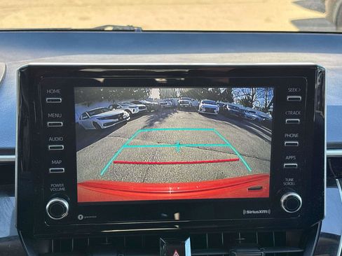 Used 2021 Toyota Corolla LE FWD image 18