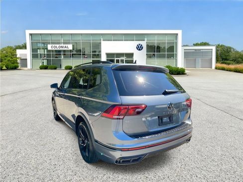 Certified 2023 Volkswagen Tiguan SE R-Line AWD/4WD image 3