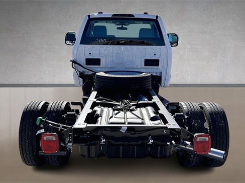New 2026 Ford F450 XL w/ XL Chrome Package image 4