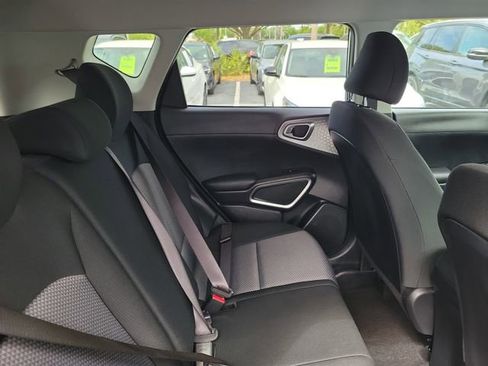 Used 2025 Kia Soul LX w/ LX Technology Package image 28