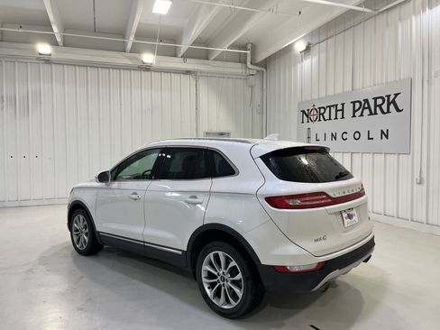 Used 2017 Lincoln MKC Select w/ Select Plus Package image 3