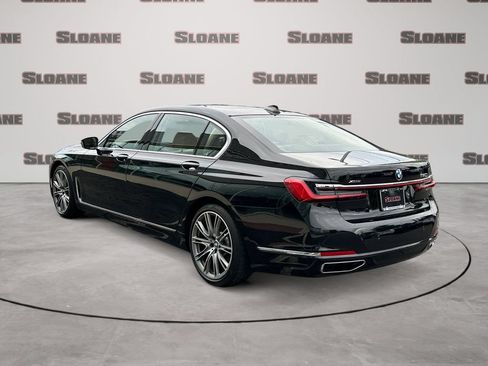Used 2020 BMW 750i xDrive w/ Executive Package AWD/4WD image 3