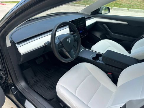 Used 2022 Tesla Model 3 Long Range AWD/4WD image 7