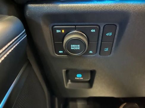 New 2025 Ford Expedition Max Platinum w/ Stealth Performance Package image 15