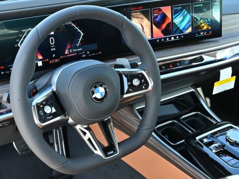 New 2026 BMW 740i image 27