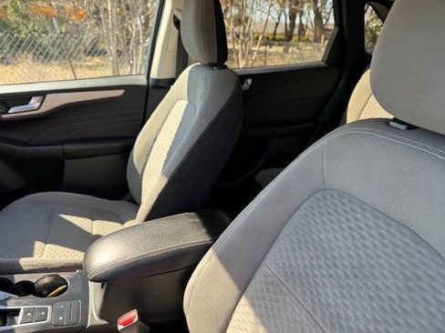 Used 2021 Ford Escape SE FWD image 33