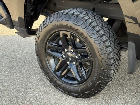 Used 2023 Chevrolet Silverado 1500 Custom Trail Boss image 11