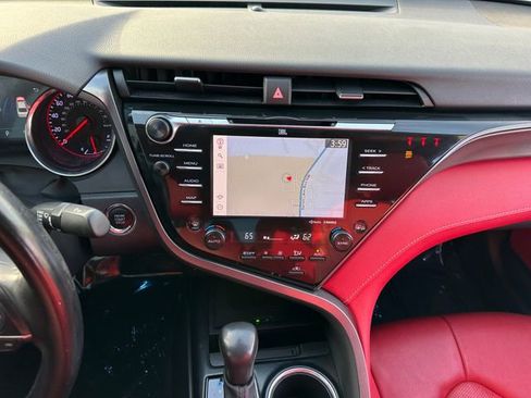 Used 2020 Toyota Camry XSE image 18