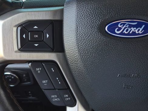 Used 2022 Ford F350 Platinum w/ Tremor Off-Road Package AWD/4WD image 24