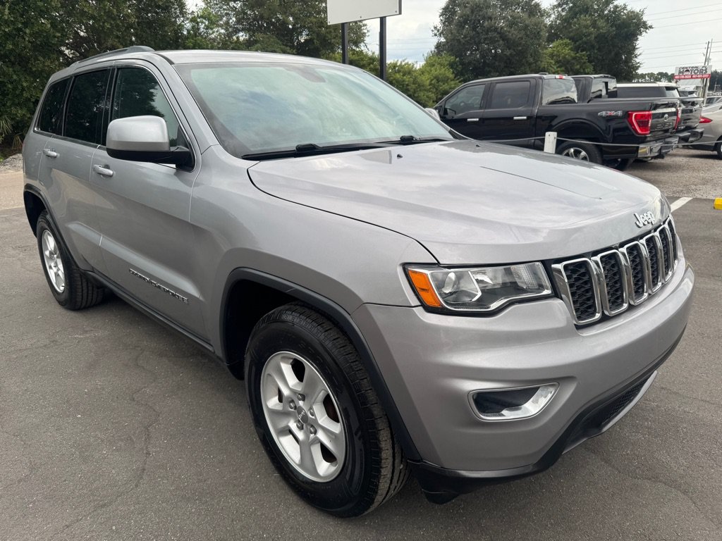 Used 2017 Jeep Grand Cherokee Laredo w/ Quick Order Package 2BE RWD image 2