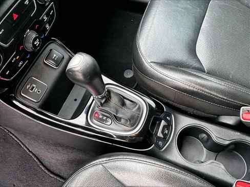 Used 2019 Jeep Compass Limited FWD image 13