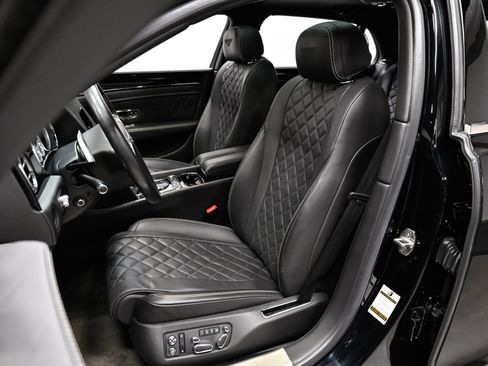 Used 2017 Bentley Flying Spur S V8 AWD/4WD image 6