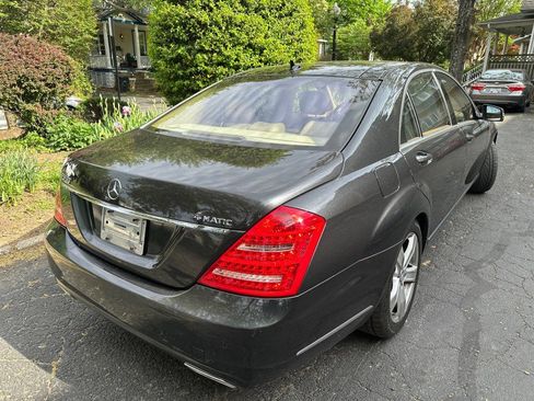 Used 2011 Mercedes-Benz S 550 4MATIC image 4