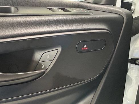 Used 2025 Mercedes-Benz Sprinter 2500 image 21