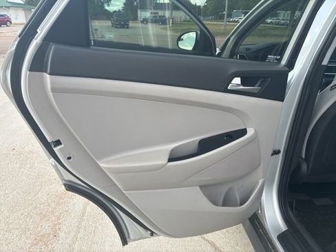 Used 2019 Hyundai Tucson SE FWD image 12