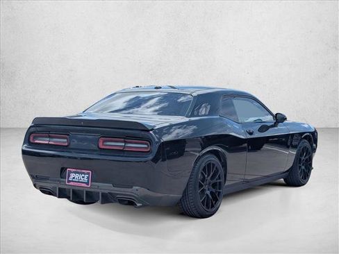 Used 2020 Dodge Challenger R/T w/ Blacktop Package RWD image 5