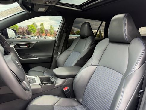 Used 2023 Toyota RAV4 XSE AWD/4WD image 15