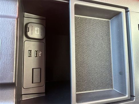 Certified 2023 MAZDA CX-5 Carbon Edition image 19