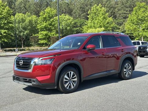 Certified 2023 Nissan Pathfinder SL AWD/4WD image 3