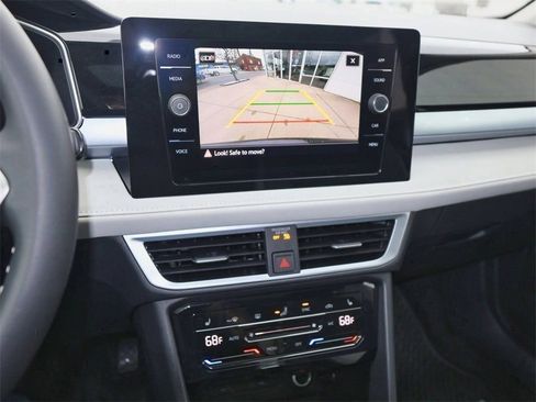 New 2026 Volkswagen Taos SE image 19