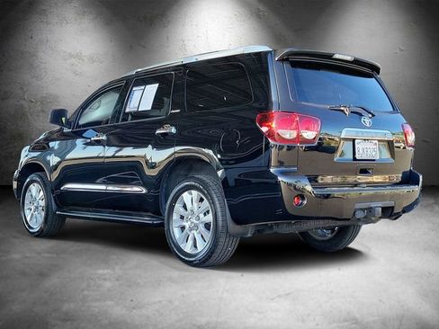 Used 2019 Toyota Sequoia Platinum w/ Preferred Accessory Package AWD/4WD image 4