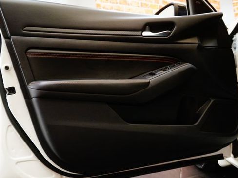Used 2019 Nissan Altima 2.5 SR FWD image 31