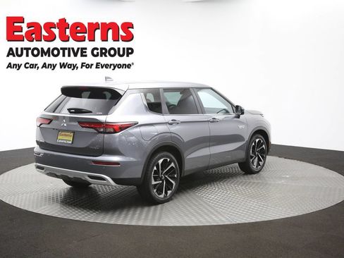 Used 2023 Mitsubishi Outlander SE AWD/4WD image 41