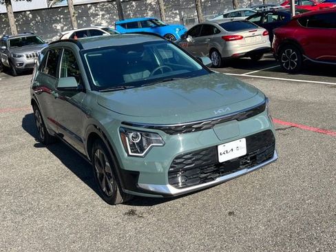 Used 2025 Kia Niro Wind w/ Wind Preserve Package image 7