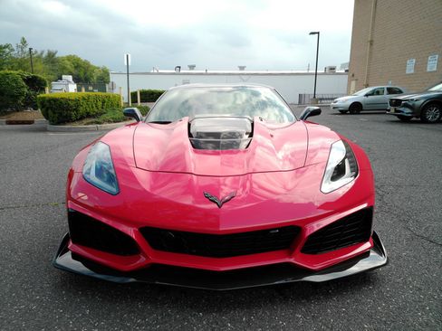 Certified 2019 Chevrolet Corvette ZR1 RWD image 3