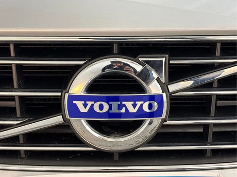 Used 2017 Volvo S60 T5 Inscription image 36