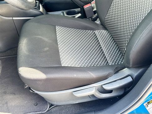 Used 2022 Nissan Versa S image 16