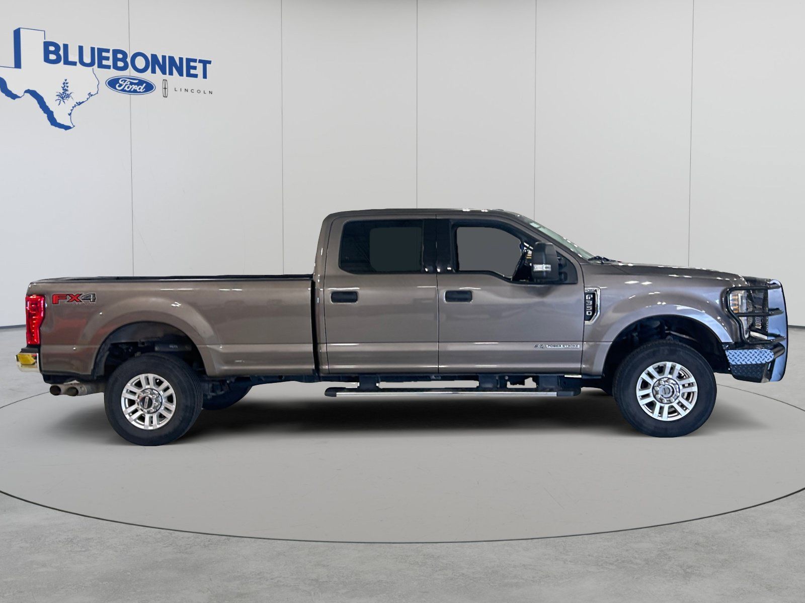 Used 2018 Ford F350 XLT w/ XLT Value Package AWD/4WD image 4