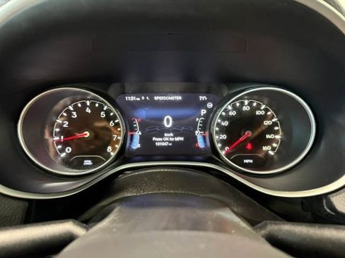 Used 2017 Jeep Compass Latitude w/ Popular Equipment Group image 16