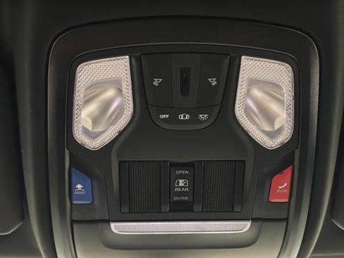Used 2024 RAM 3500 Tradesman w/ Chrome Appearance Group AWD/4WD image 30