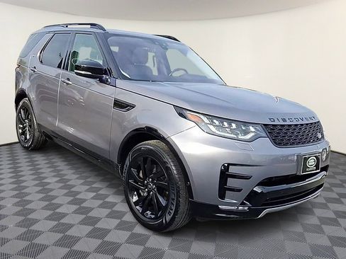 Used 2020 Land Rover Discovery Landmark image 2