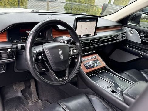 Used 2020 Lincoln Aviator Reserve w/ Equipment Group 202A image 23