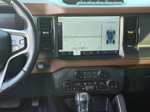 Used 2024 Ford Bronco Outer Banks w/ Sasquatch Package AWD/4WD image 23