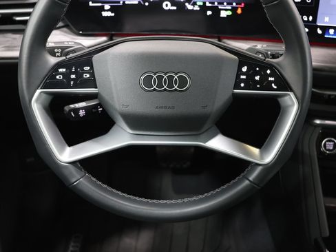 Used 2025 Audi Q5 Premium Plus w/ Premium Plus AWD/4WD image 17