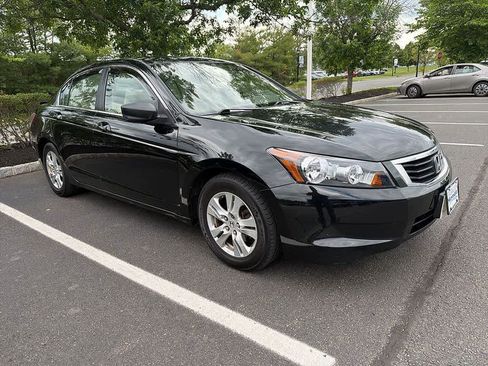 Used 2010 Honda Accord LX-P image 3