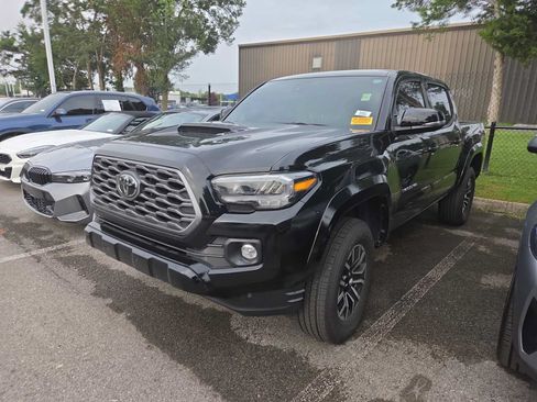 Used 2023 Toyota Tacoma TRD Sport AWD/4WD image 5
