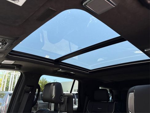 New 2026 Cadillac Escalade Platinum Sport AWD/4WD image 34