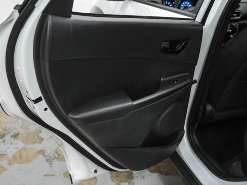 Used 2021 Hyundai Kona Night FWD image 32