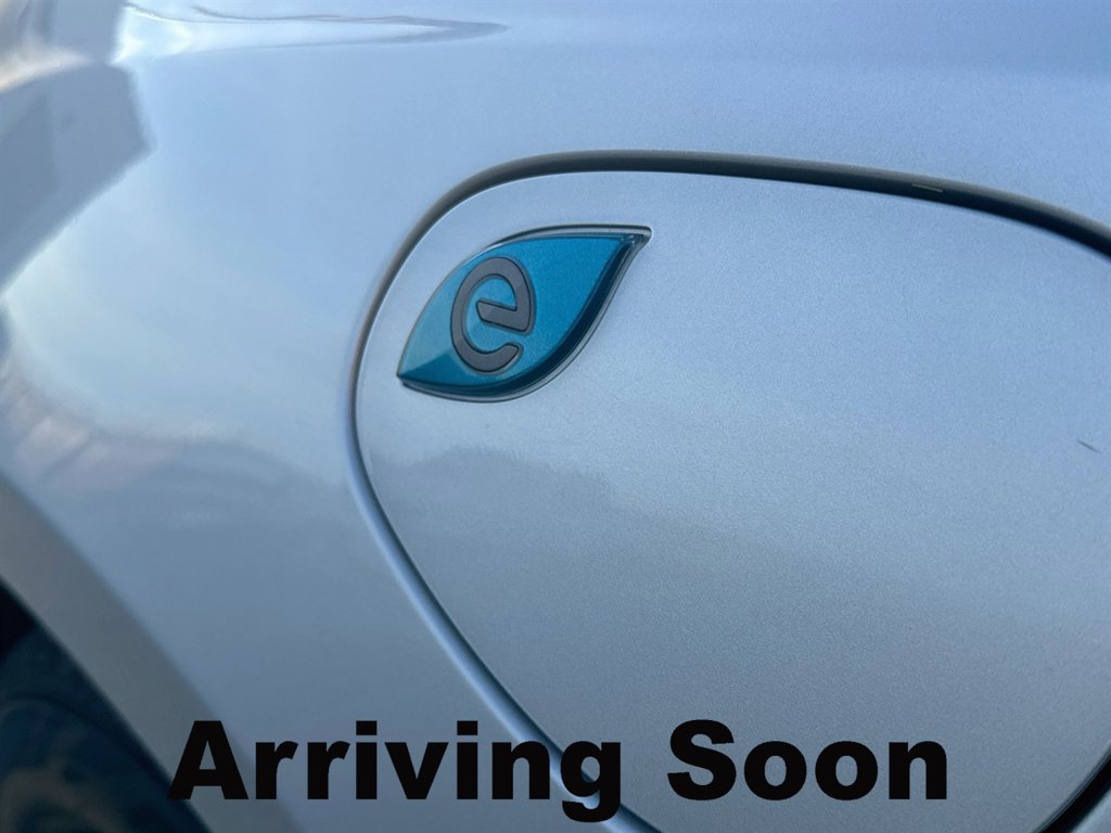 Used 2023 Chrysler Pacifica Limited w/ S Appearance Package FWD image 3