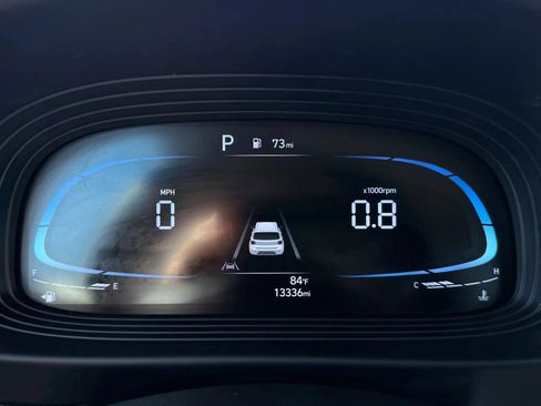 Used 2023 Hyundai Venue SE FWD image 14