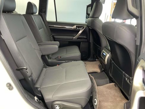 Used 2021 Lexus GX 460 Premium AWD/4WD image 19