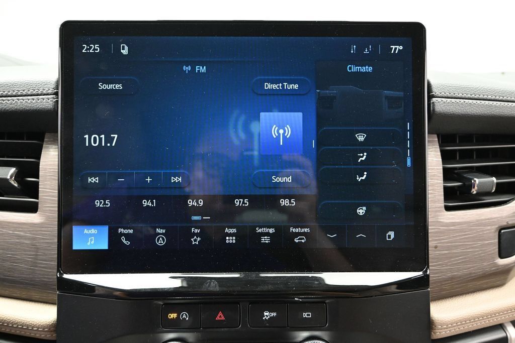 Used 2024 Ford Expedition Limited AWD/4WD image 31