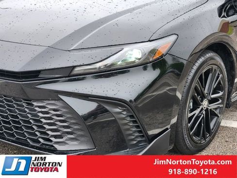 Used 2025 Toyota Camry SE FWD image 10