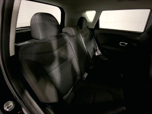 Used 2014 Kia Soul FWD image 22