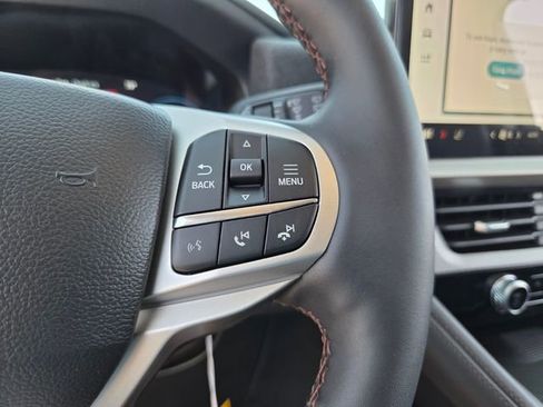 New 2026 Ford Explorer Active image 22