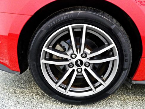 Used 2015 Ford Mustang Premium RWD image 18